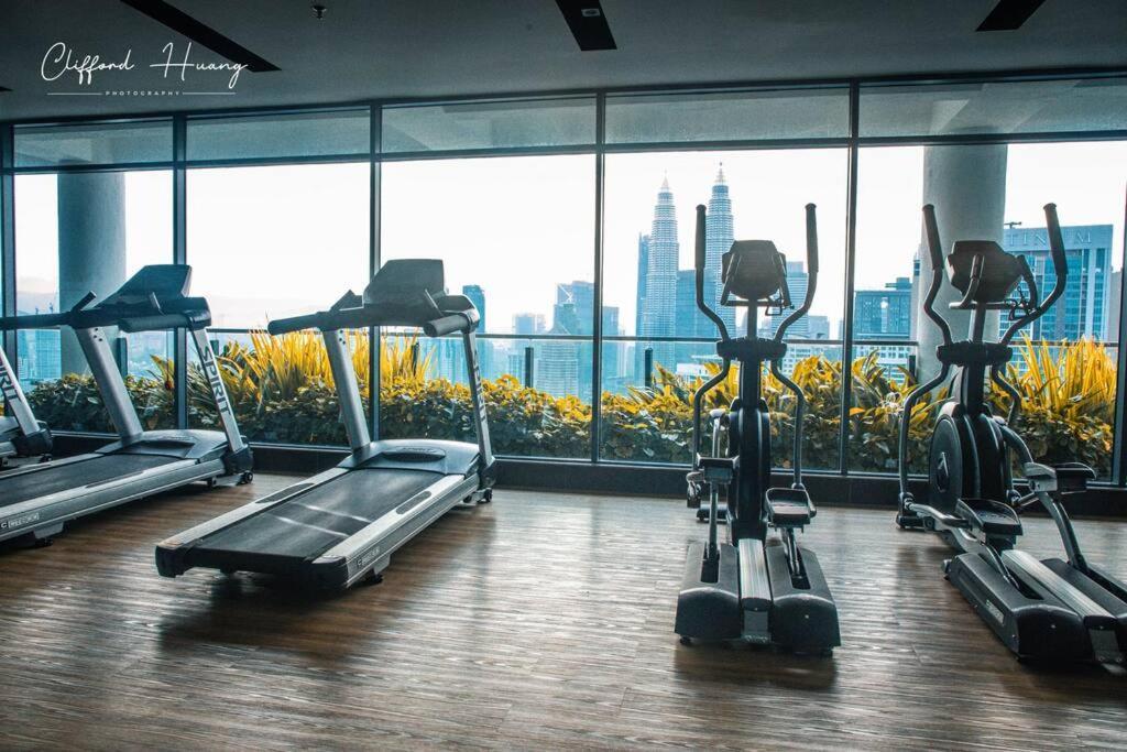 The Colony By Infinitum Best Pool View Klcc Trx Merdeka 118 Kl Tower Kuala Lumpur Exterior photo